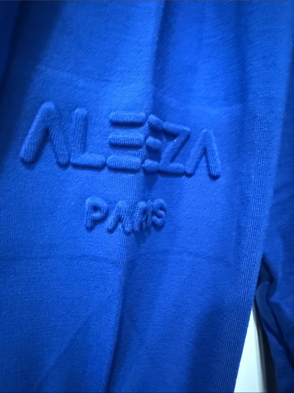Aleeza Paris Relaxed Fit Top in Cobalt Blue Long Sleeve Size Large NWT - Picture 4 of 5